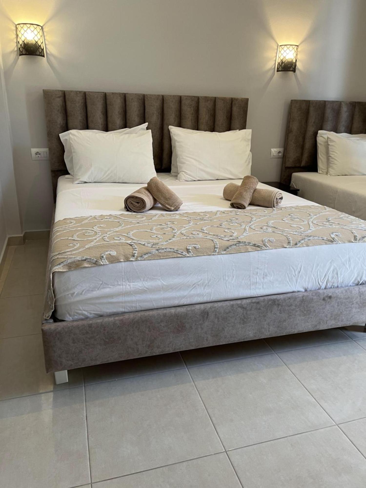 Bluemoon Suites Sarande Exterior photo