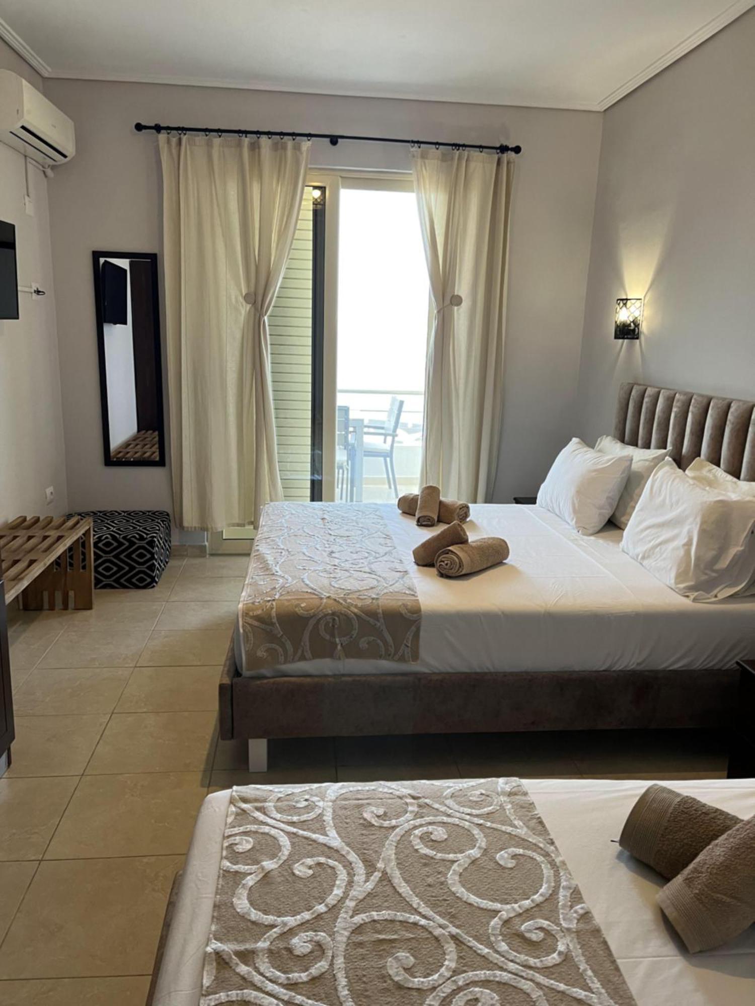 Bluemoon Suites Sarande Exterior photo