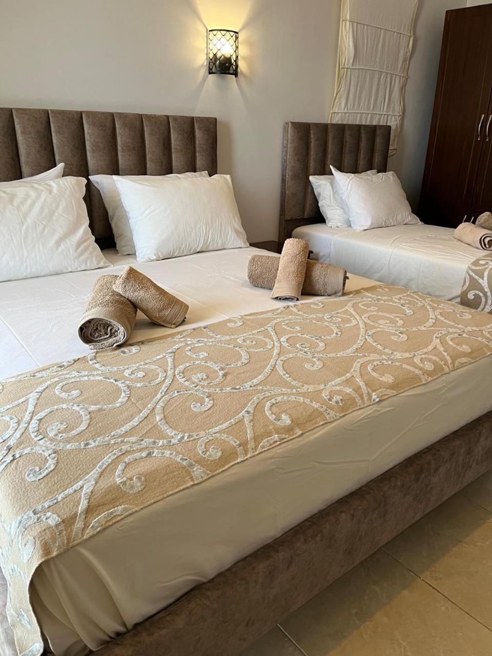 Bluemoon Suites Sarande Exterior photo